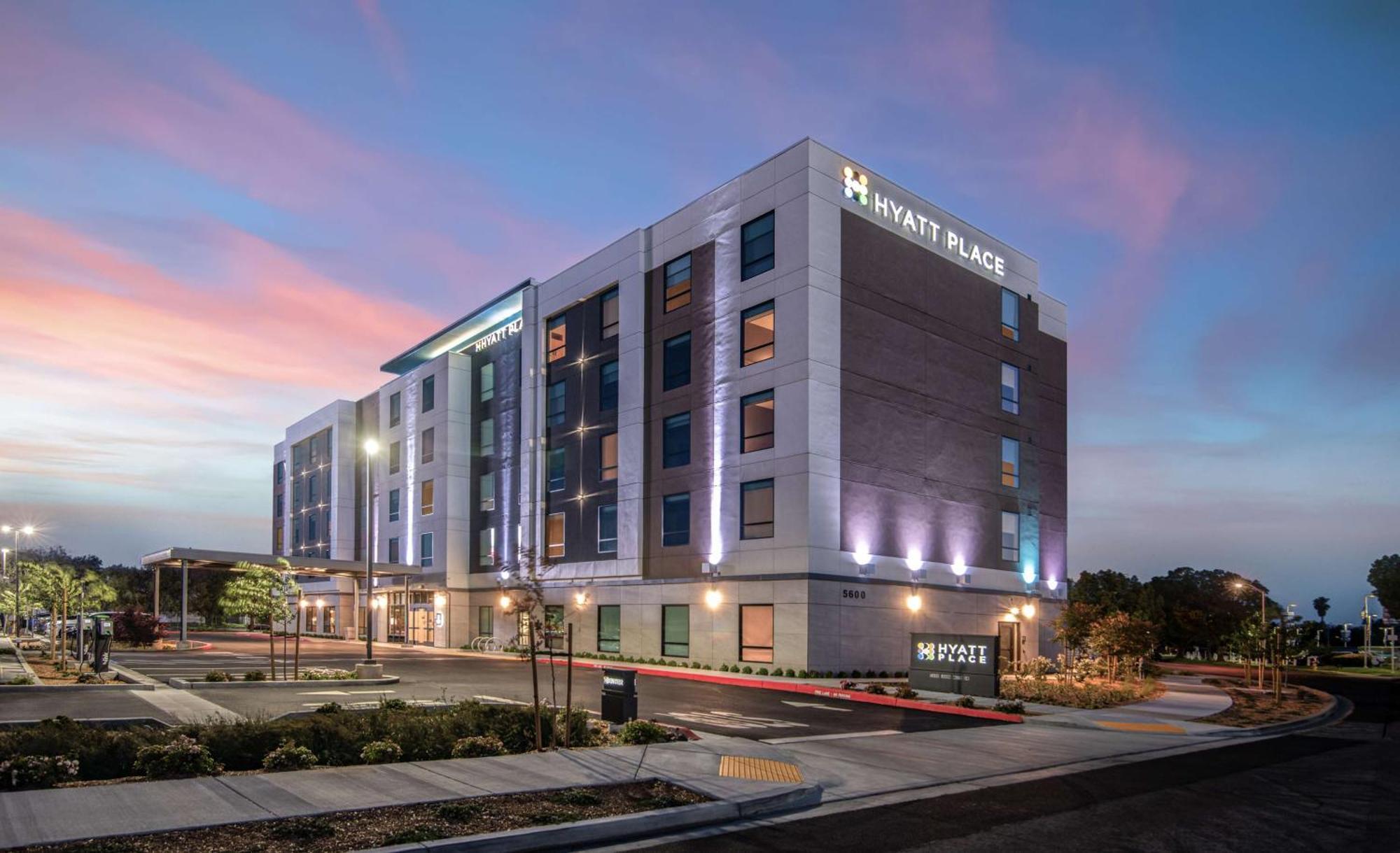 Hyatt Place Newark-Silicon Valley エクステリア 写真