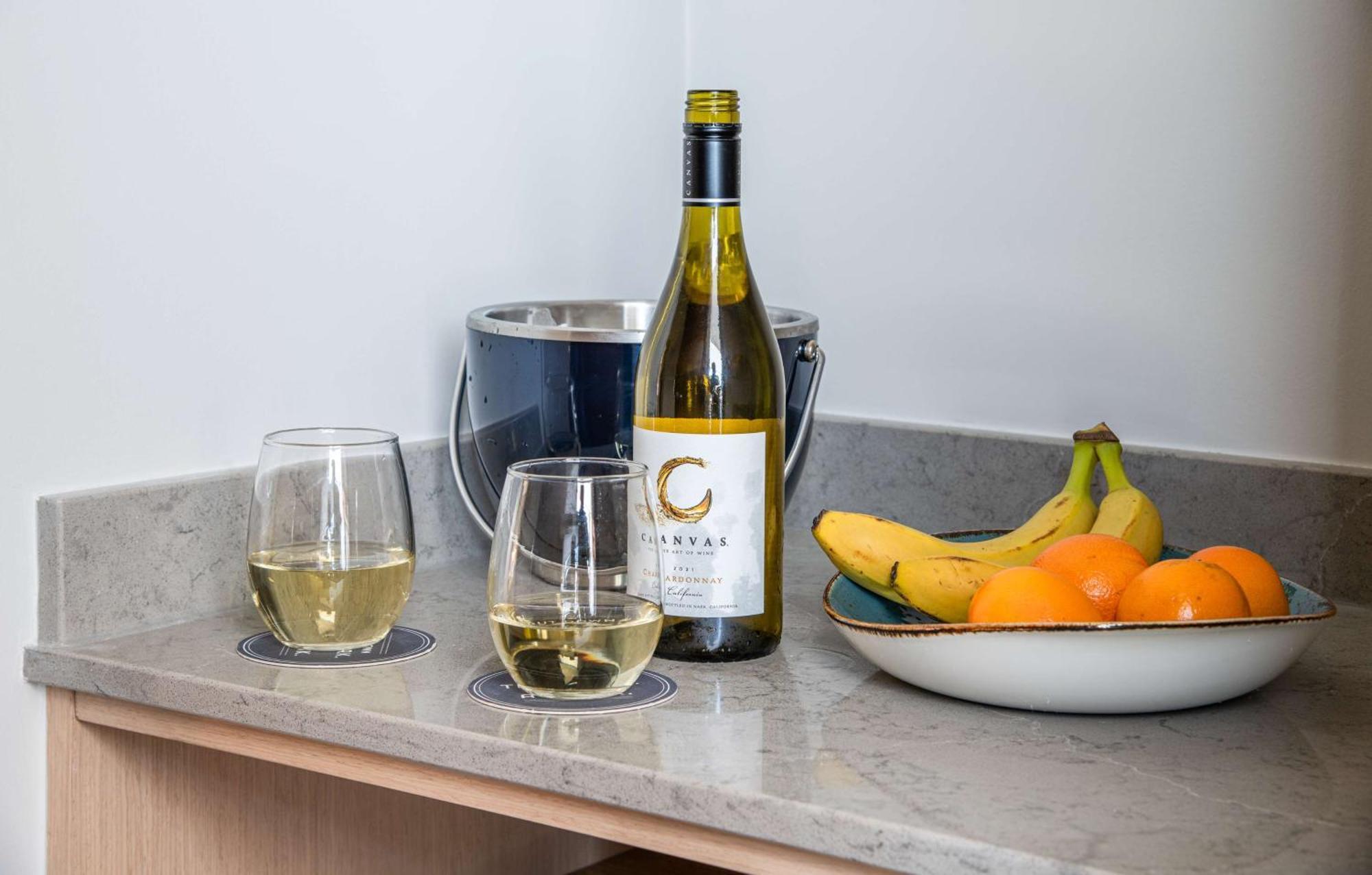 Hyatt Place Newark-Silicon Valley エクステリア 写真