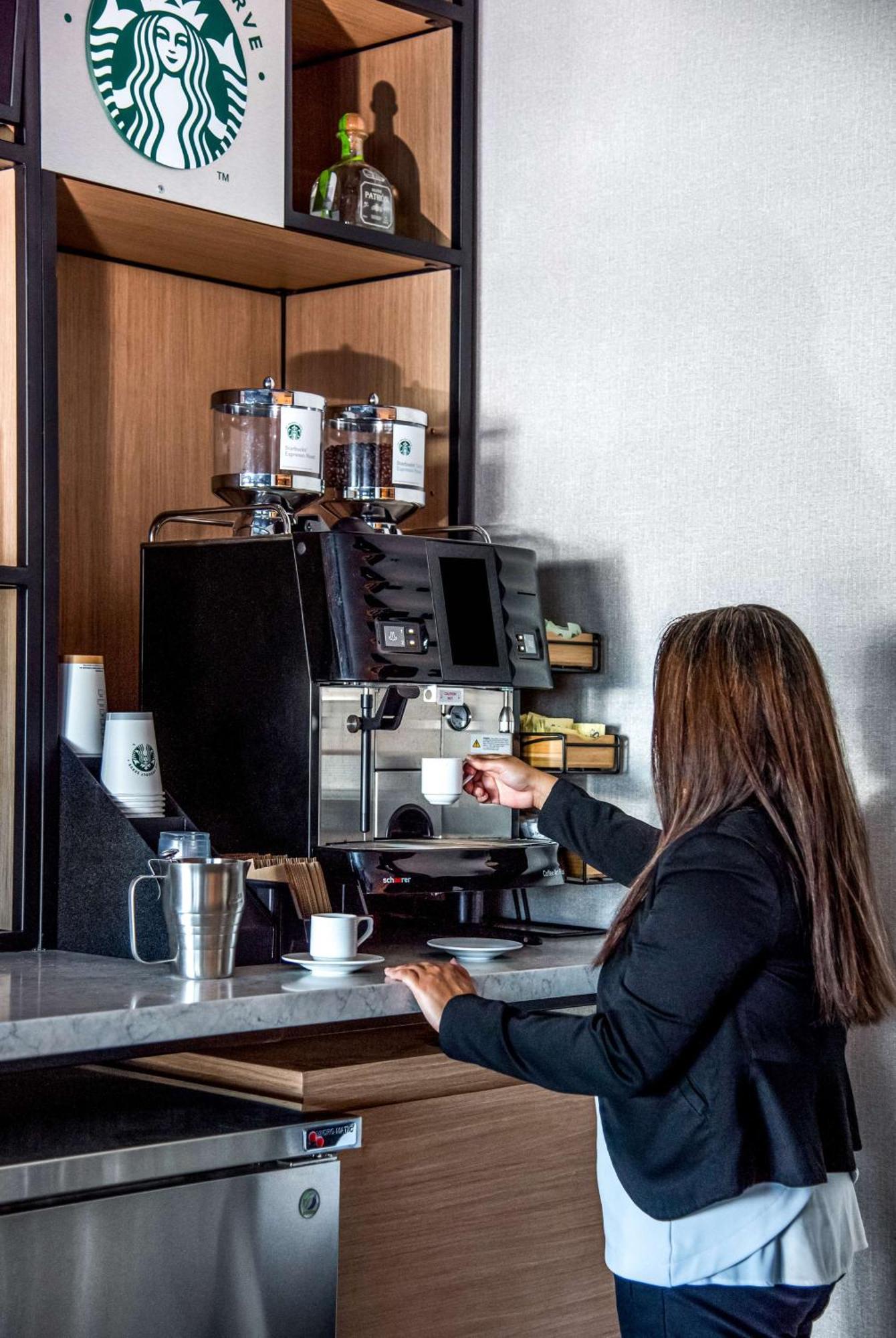 Hyatt Place Newark-Silicon Valley エクステリア 写真