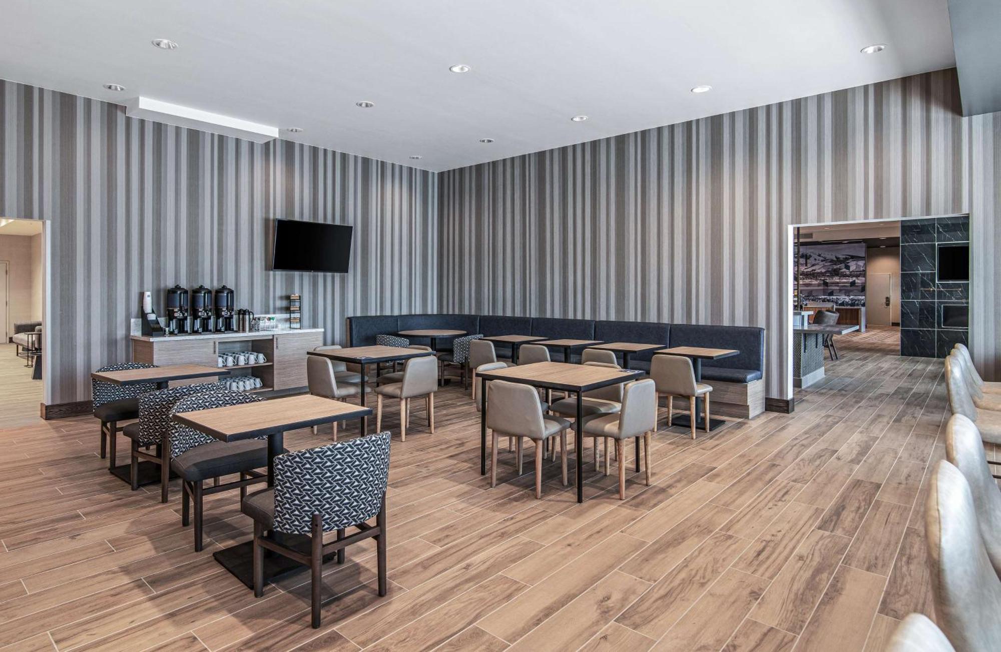 Hyatt Place Newark-Silicon Valley エクステリア 写真