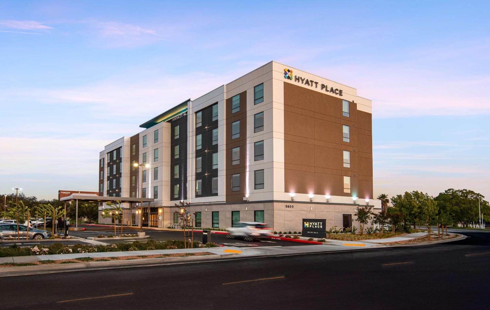 Hyatt Place Newark-Silicon Valley エクステリア 写真
