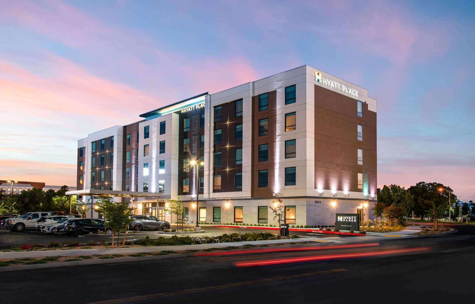Hyatt Place Newark-Silicon Valley エクステリア 写真