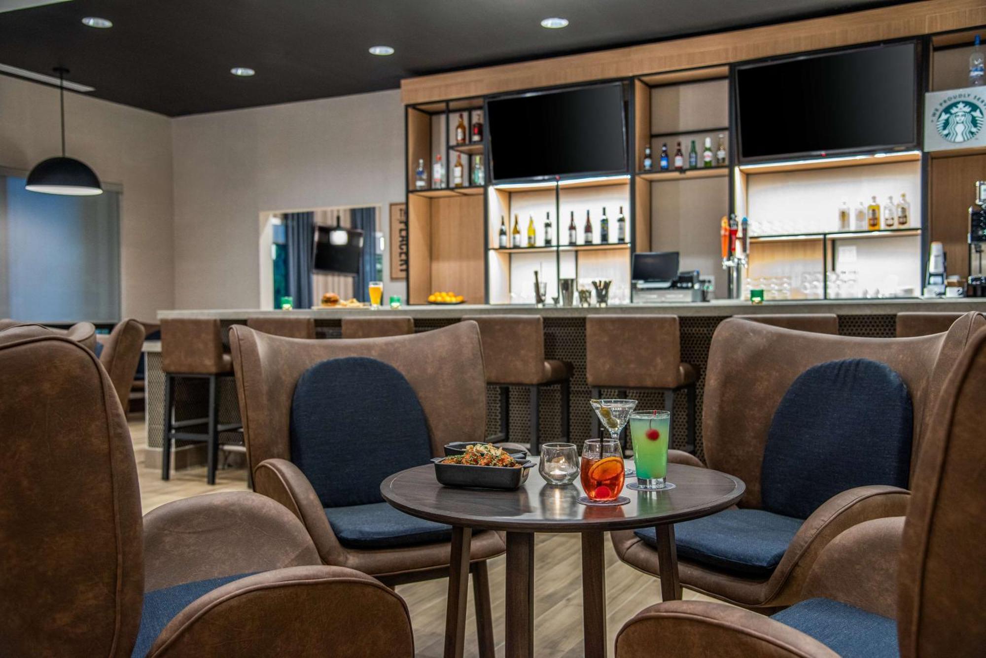 Hyatt Place Newark-Silicon Valley エクステリア 写真
