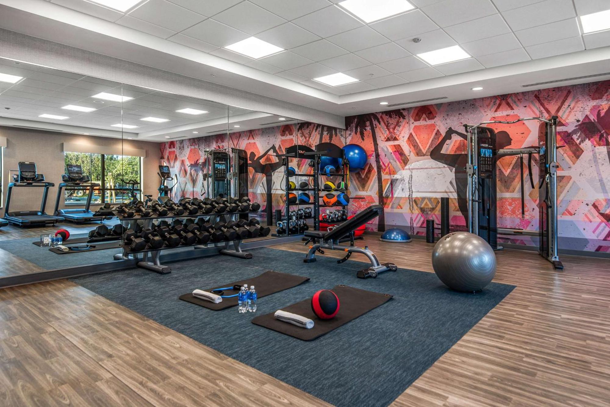 Hyatt Place Newark-Silicon Valley エクステリア 写真